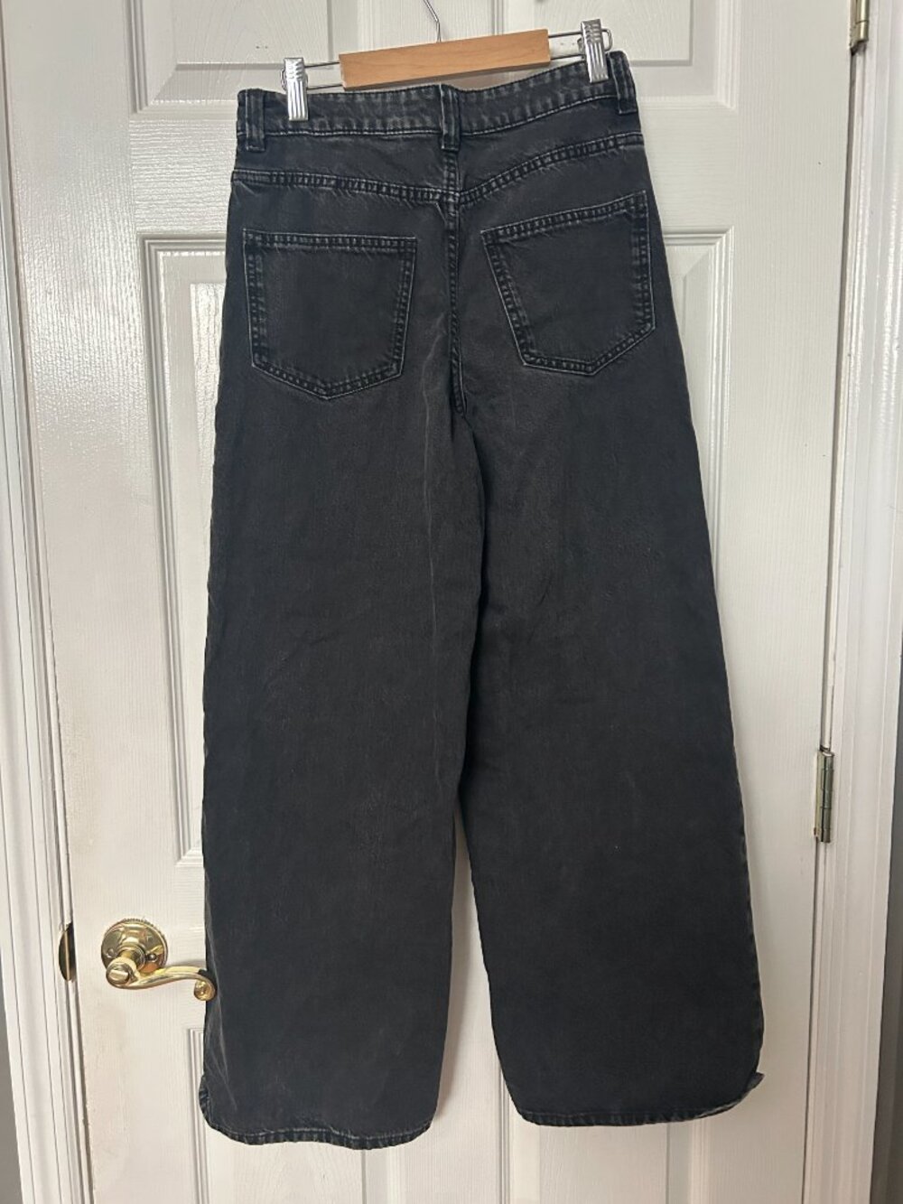 H&M Divided Black High Rise Wide Leg Jeans Women’s Size 2 - Picture 2 of 3